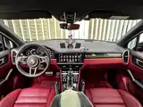 Photo 16 - Porsche Cayenne