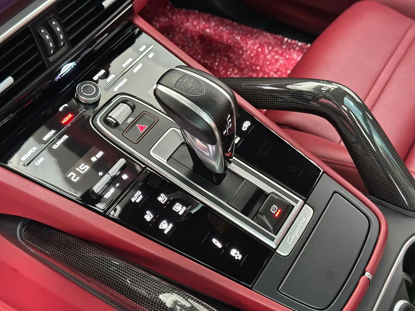Photo 10 - Porsche Cayenne