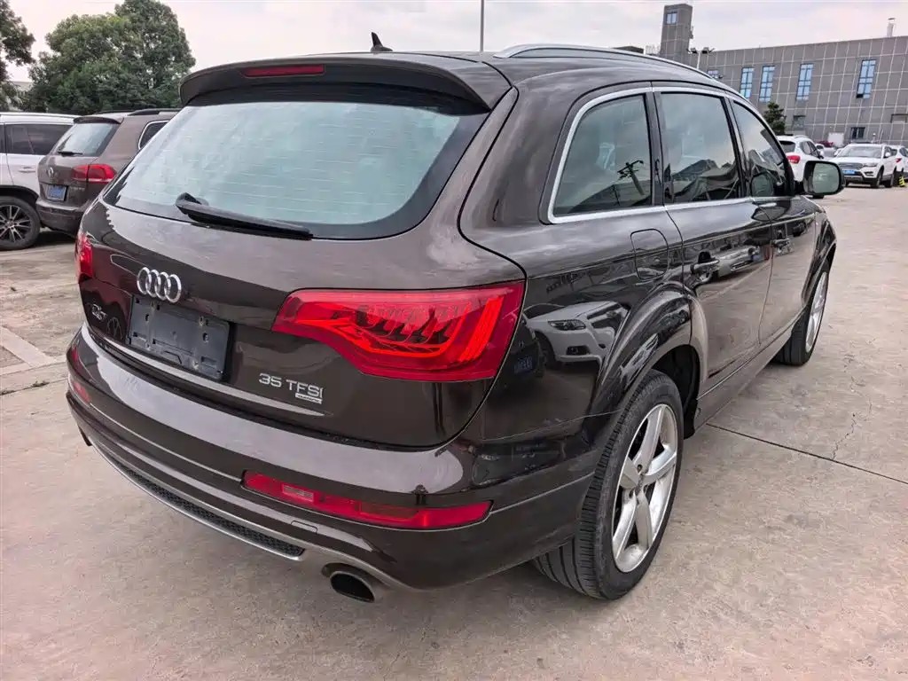 Audi Q7 2014 35 TFSI Sport фото 4