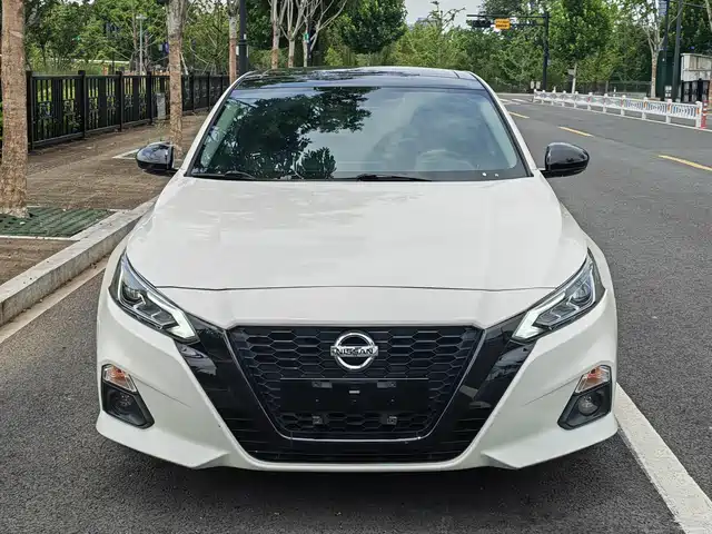 Nissan Teana 2021 2.0L XL Comfort — фото 1