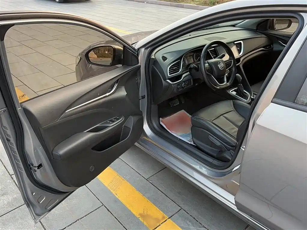 Buick Excelle 2018 18T Automatic Elite фото 15