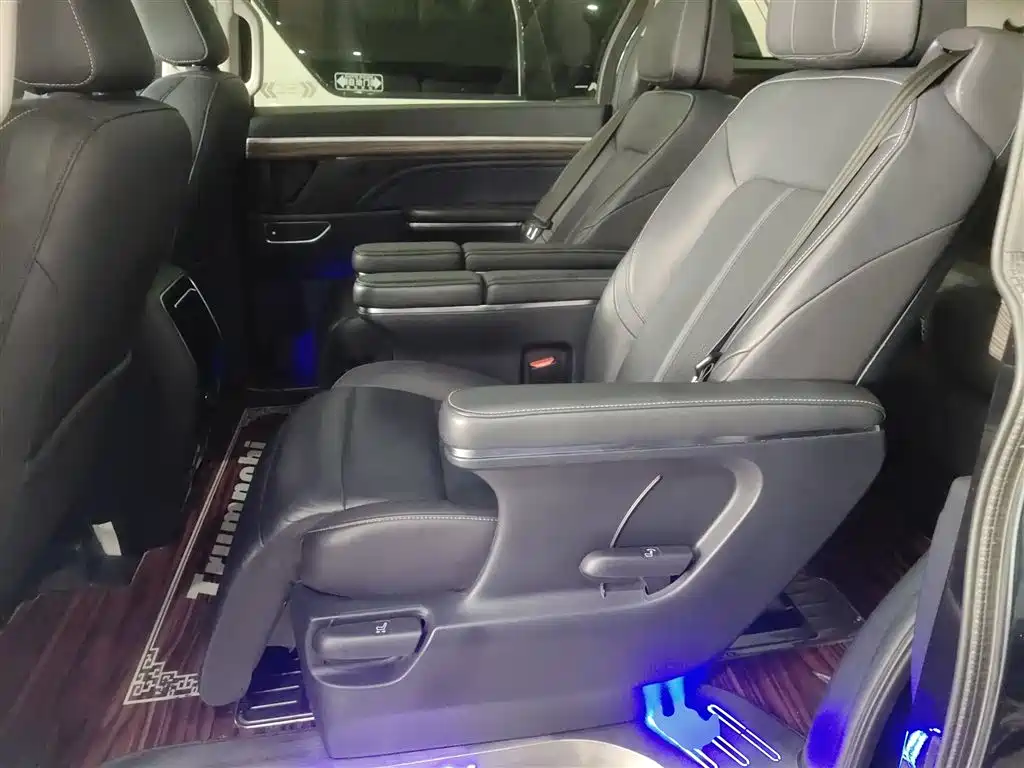 GAC Trumpchi Trumpchi M8 2021 Leading Show Series 390T Prestige Edition фото 13