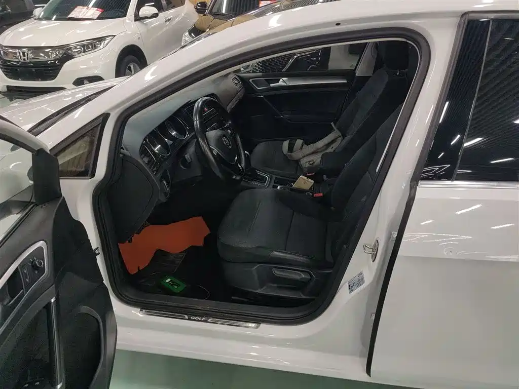 Volkswagen Golf 2018 230TSI Automatic Comfort фото 7