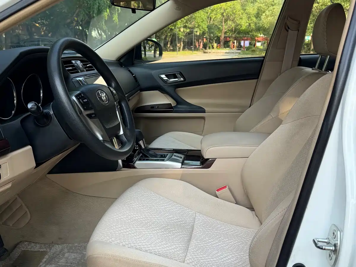 Toyota Reiz 2008 2.5S Special Navigation Edition фото 6