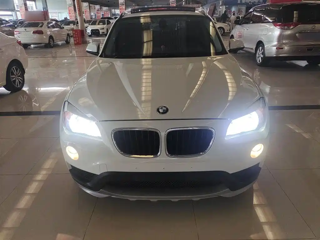 BMW X1 2014 sDrive18i Fashion Edition фото 3