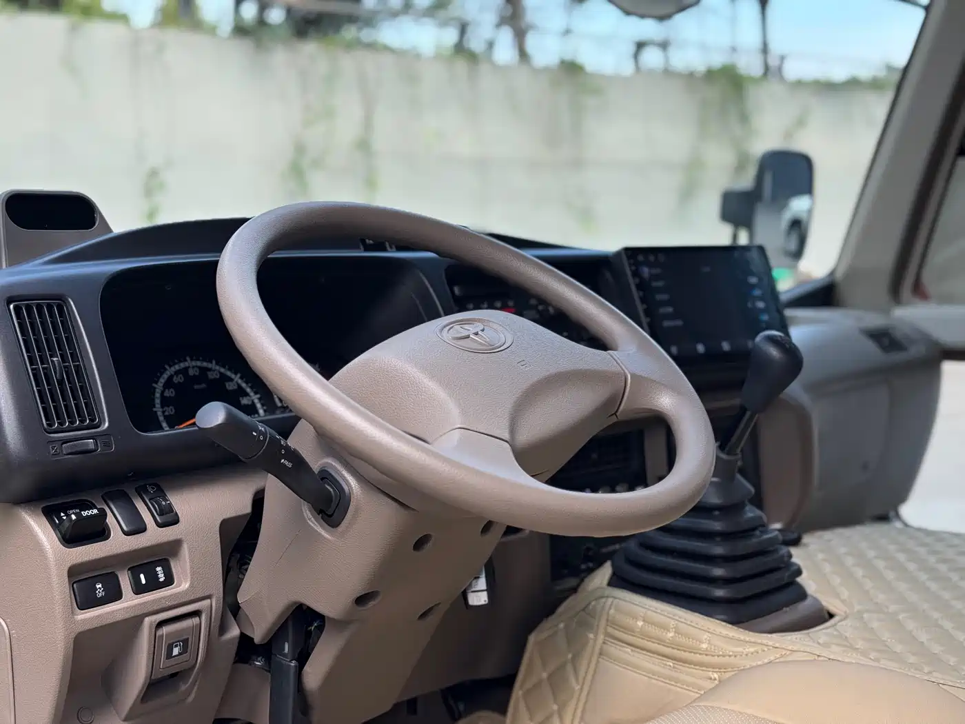 Toyota Coaster 2019 4.0L Luxury Vehicle GRB53L-ZCMEK 20-seater 9GR фото 47
