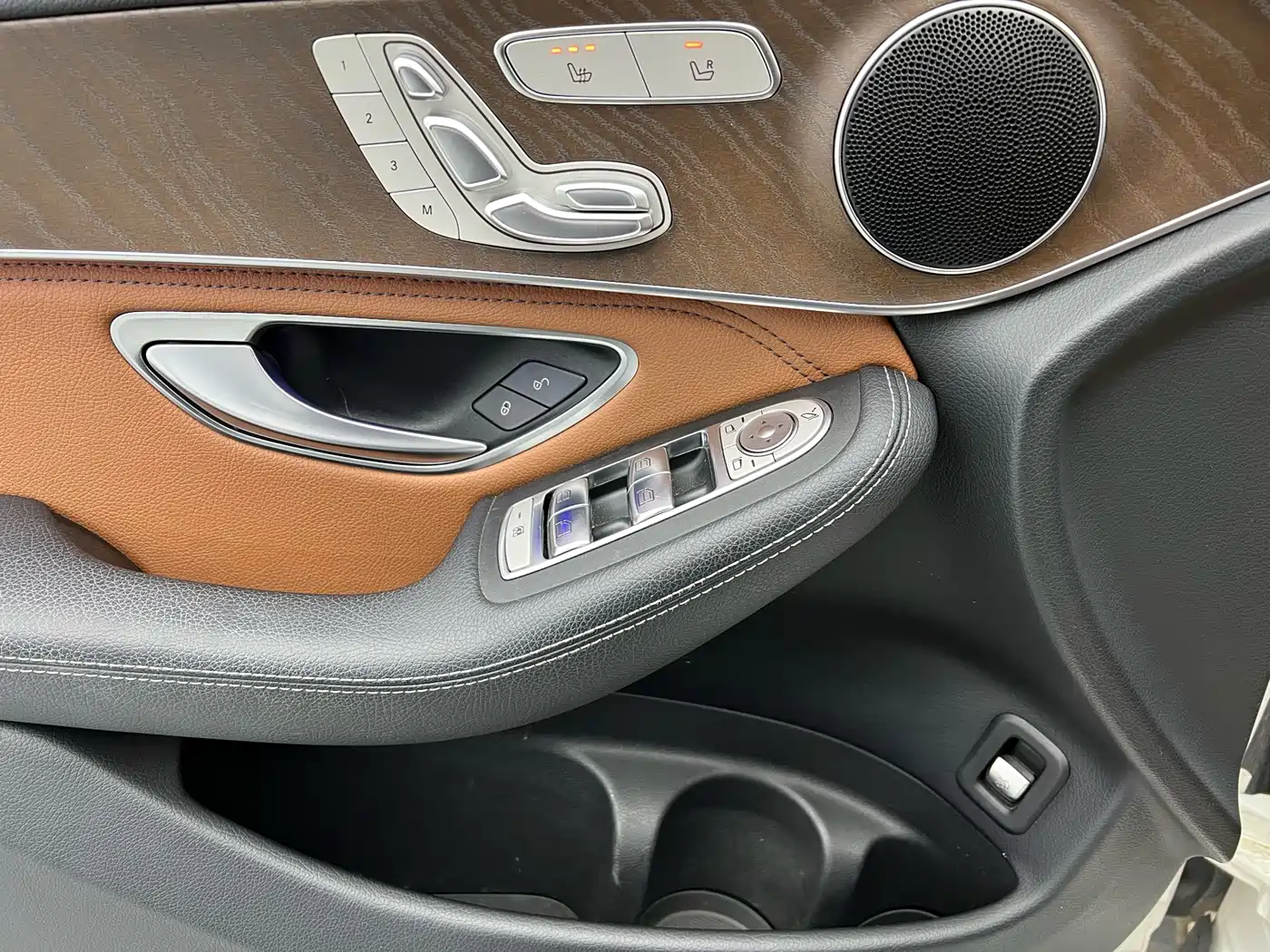 Mercedes-Benz GLC 2020 Facelift GLC 300 L 4MATIC Dynamic фото 3