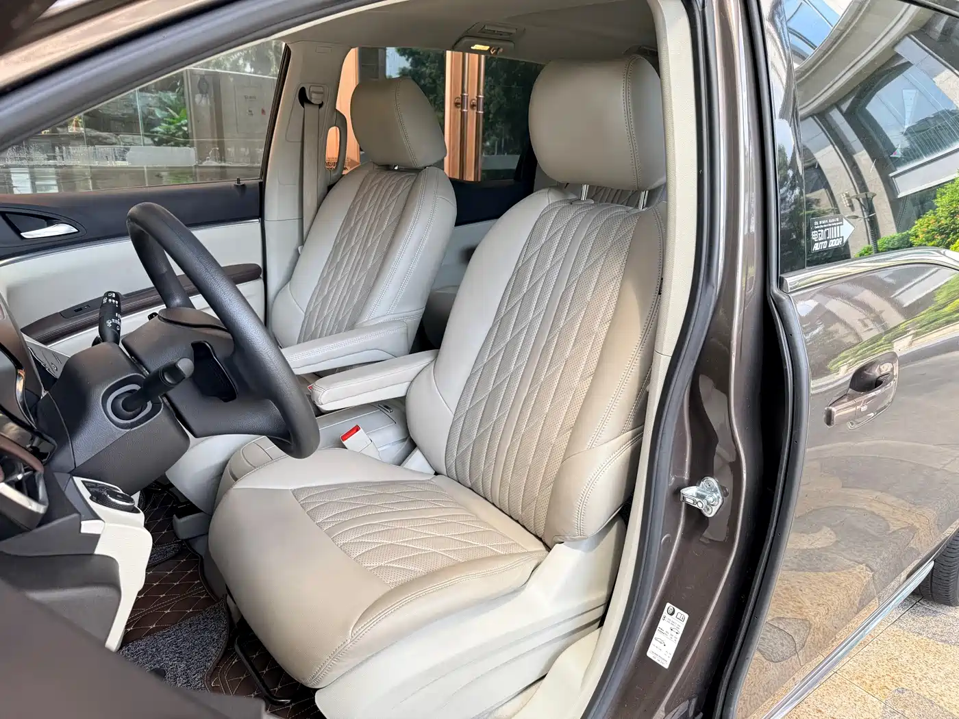 Фото 10 - Buick GL8