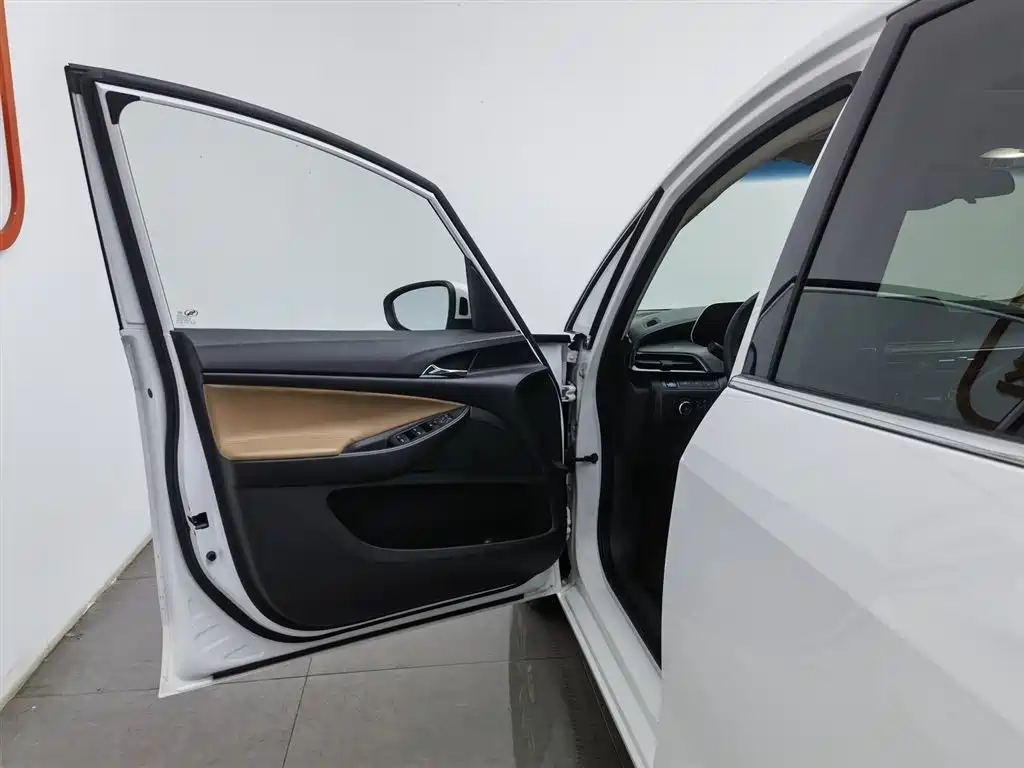 Buick GL6 2021 323T Mild Hybrid Connected Premium Trim фото 8