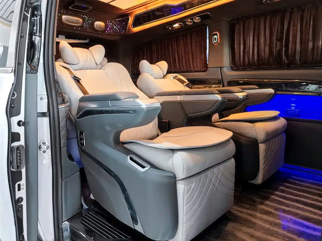 Mercedes-Benz Vito 2021 2.0T Business Edition 7-seater фото 7