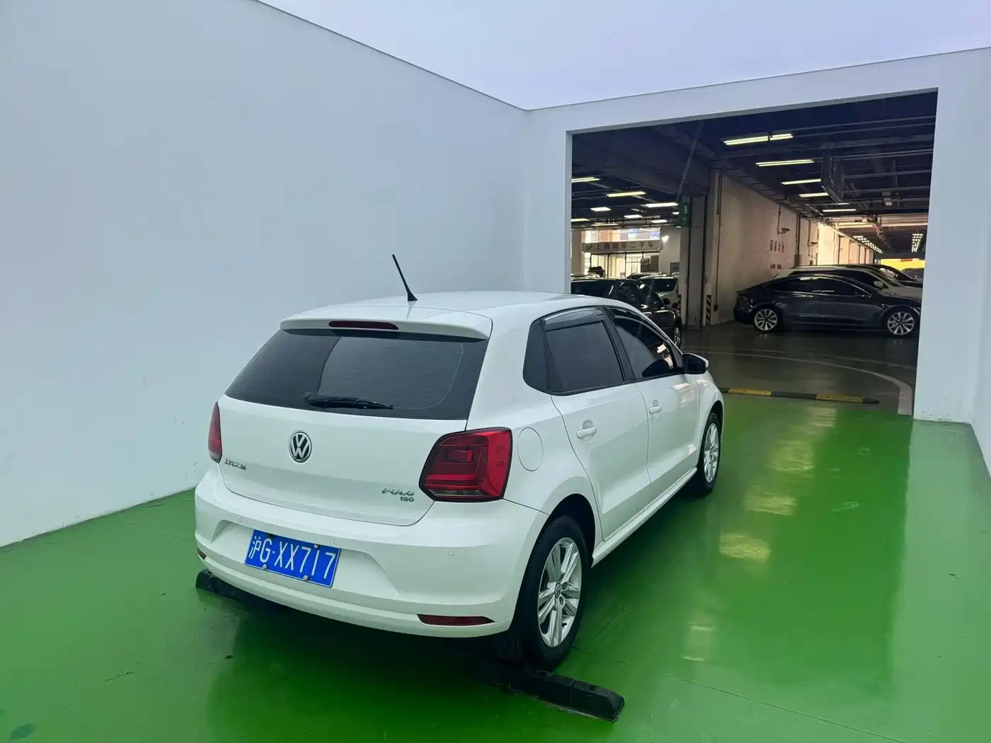Volkswagen Polo 2016 1.6L Automatic Comfort фото 9