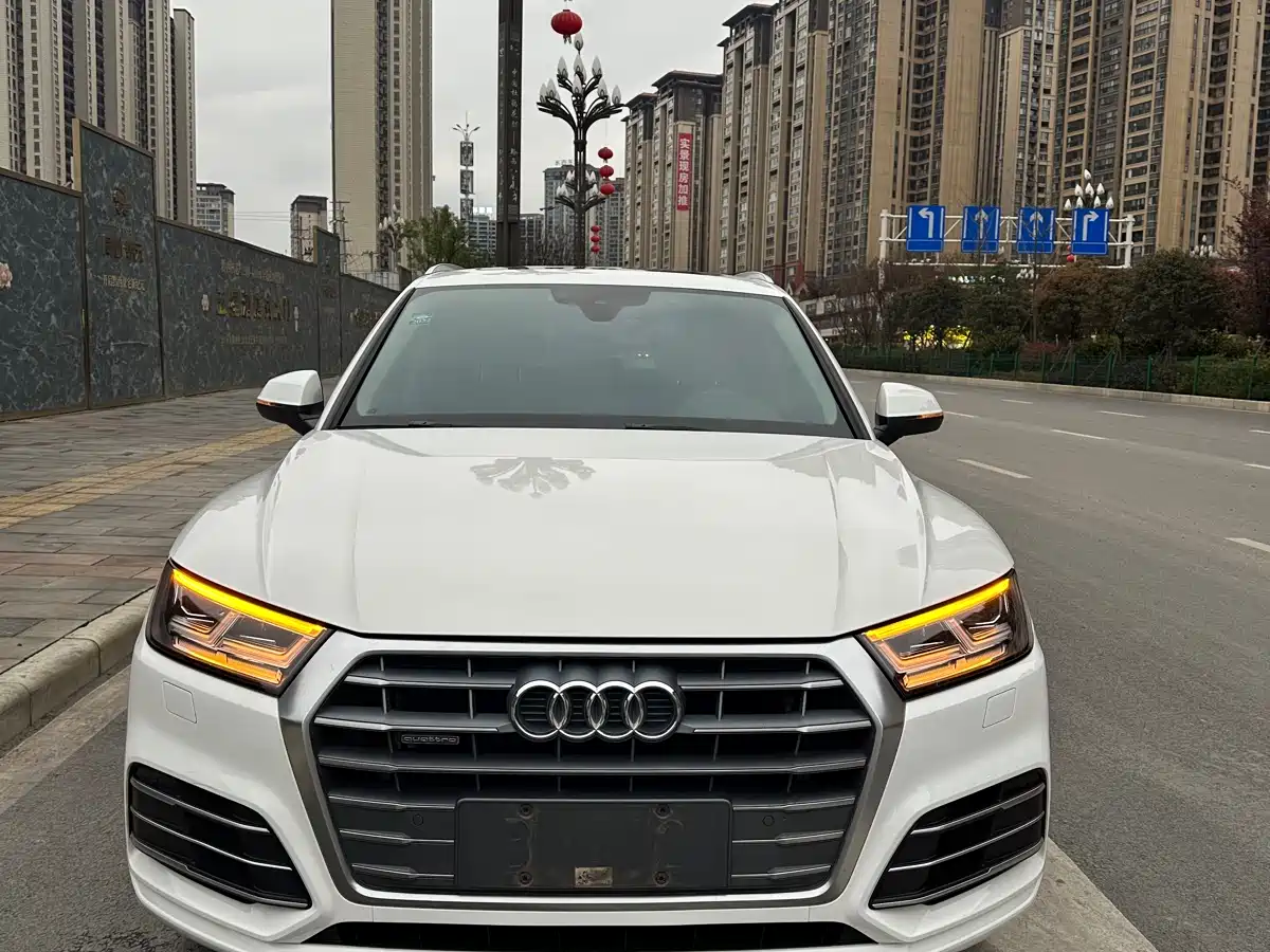 Audi Q5L 2018 40 TFSI Prestige Fashion (China V)