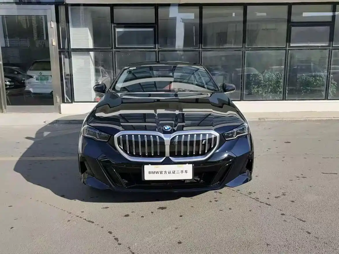BMW i5 2025 xDrive 50L M Sport Package фото 9