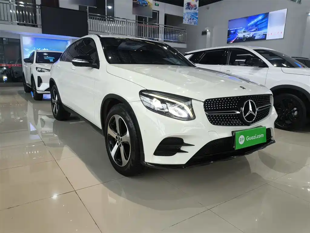 Mercedes-Benz GLC Coupe 2019 Facelift GLC 200 4MATIC Coupe SUV фото 22