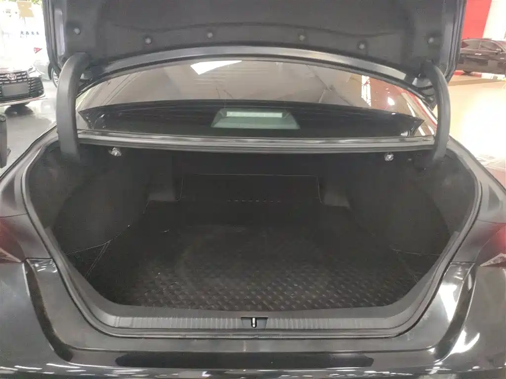 Toyota Avalon 2019 2.5L Touring Premium Edition China VI фото 15