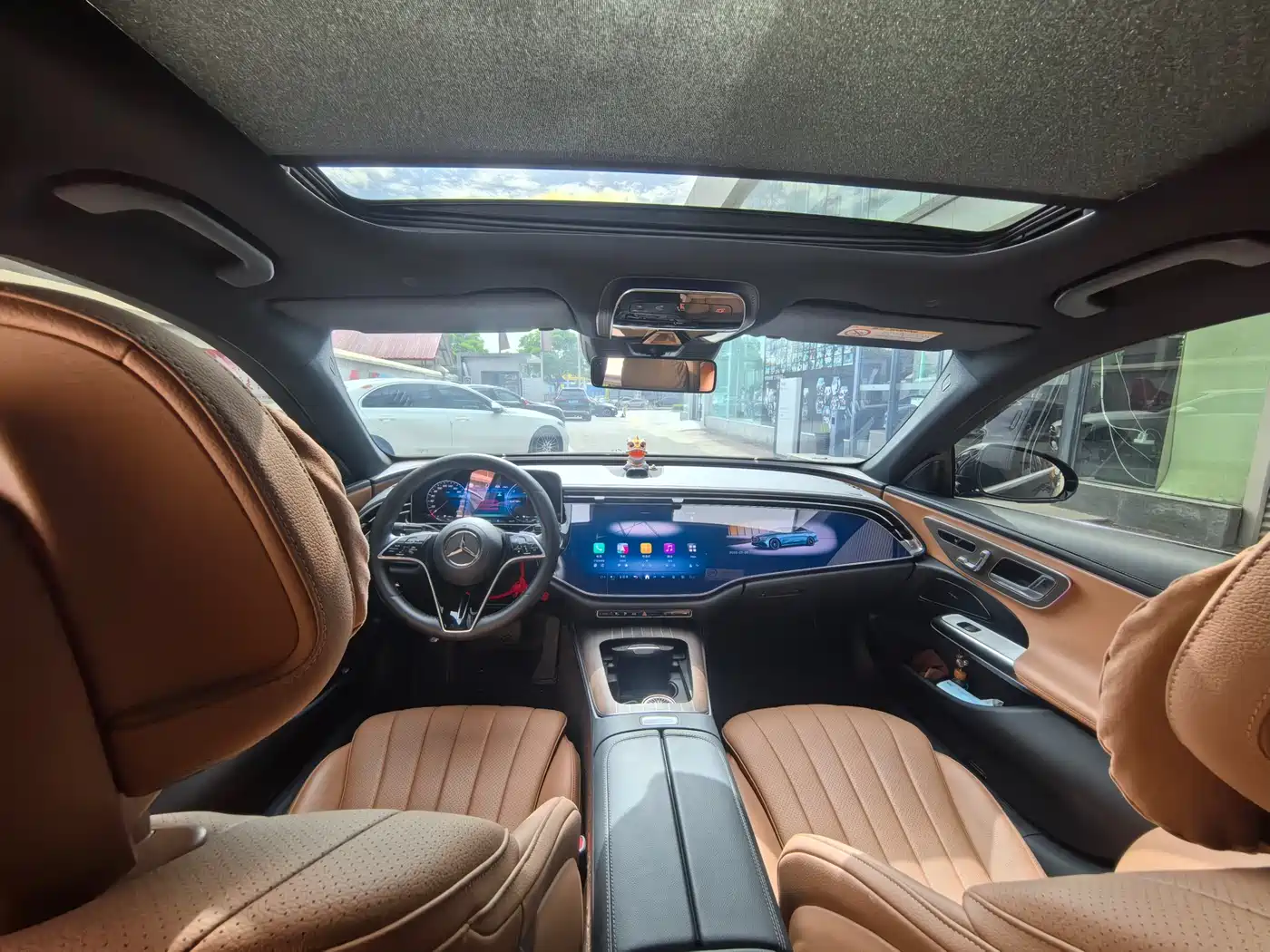 Mercedes-Benz E-Class New Energy 2024 E 350 e L Plug-in Hybrid Sedan фото 7