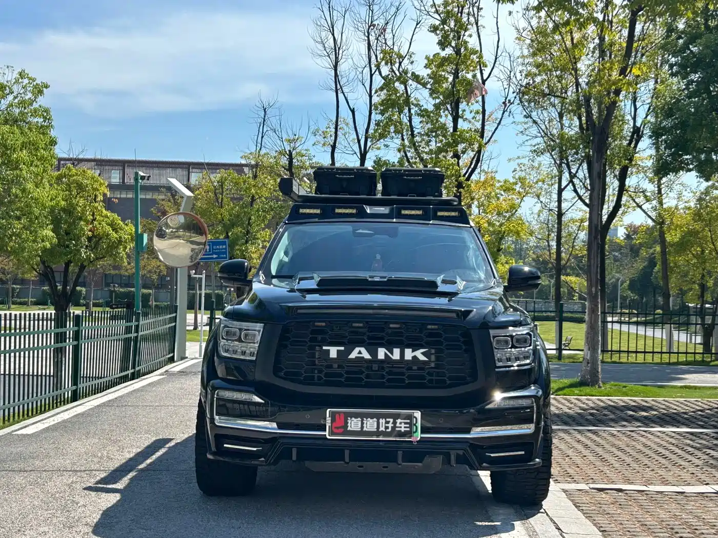 Tank 500 EV 2024 Hi4-T фото 2
