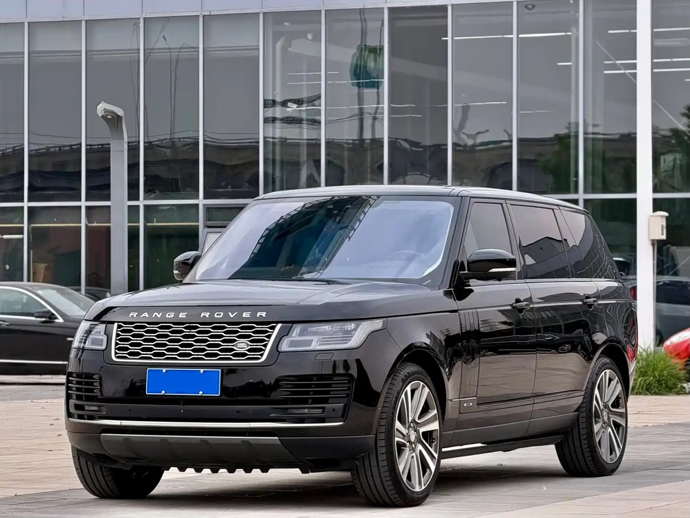 Land Rover Range Rover 2018 3.0 SC V6 Vogue Heritage Extended Edition