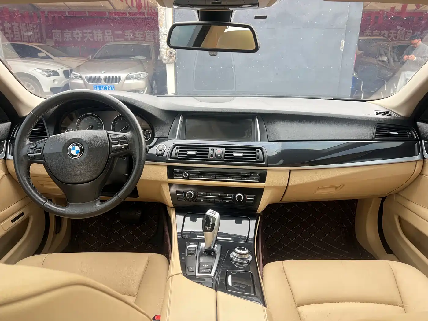 BMW 5 Series 2013 520Li Elegance фото 14