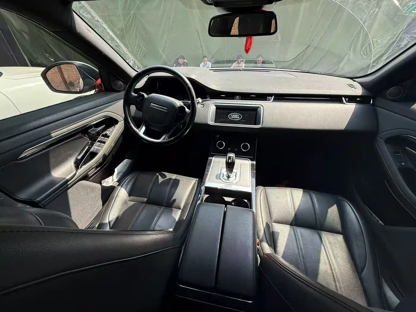 Land Rover Range Rover Evoque 2020 249PS Youth Edition фото 6