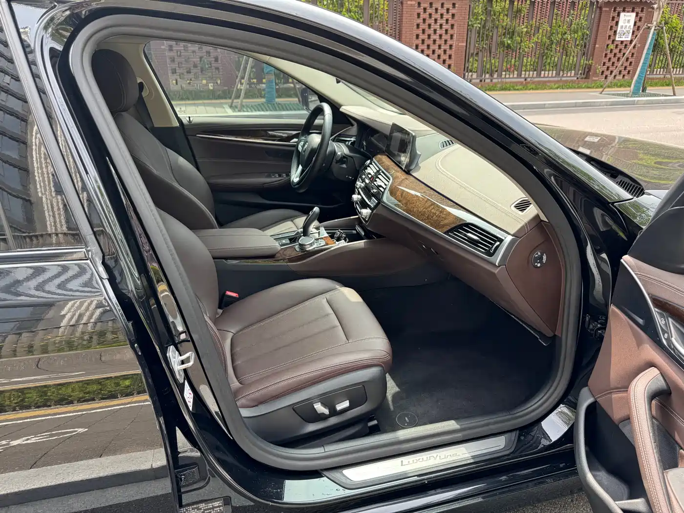 BMW 5 Series 2020 525Li Luxury Package фото 14