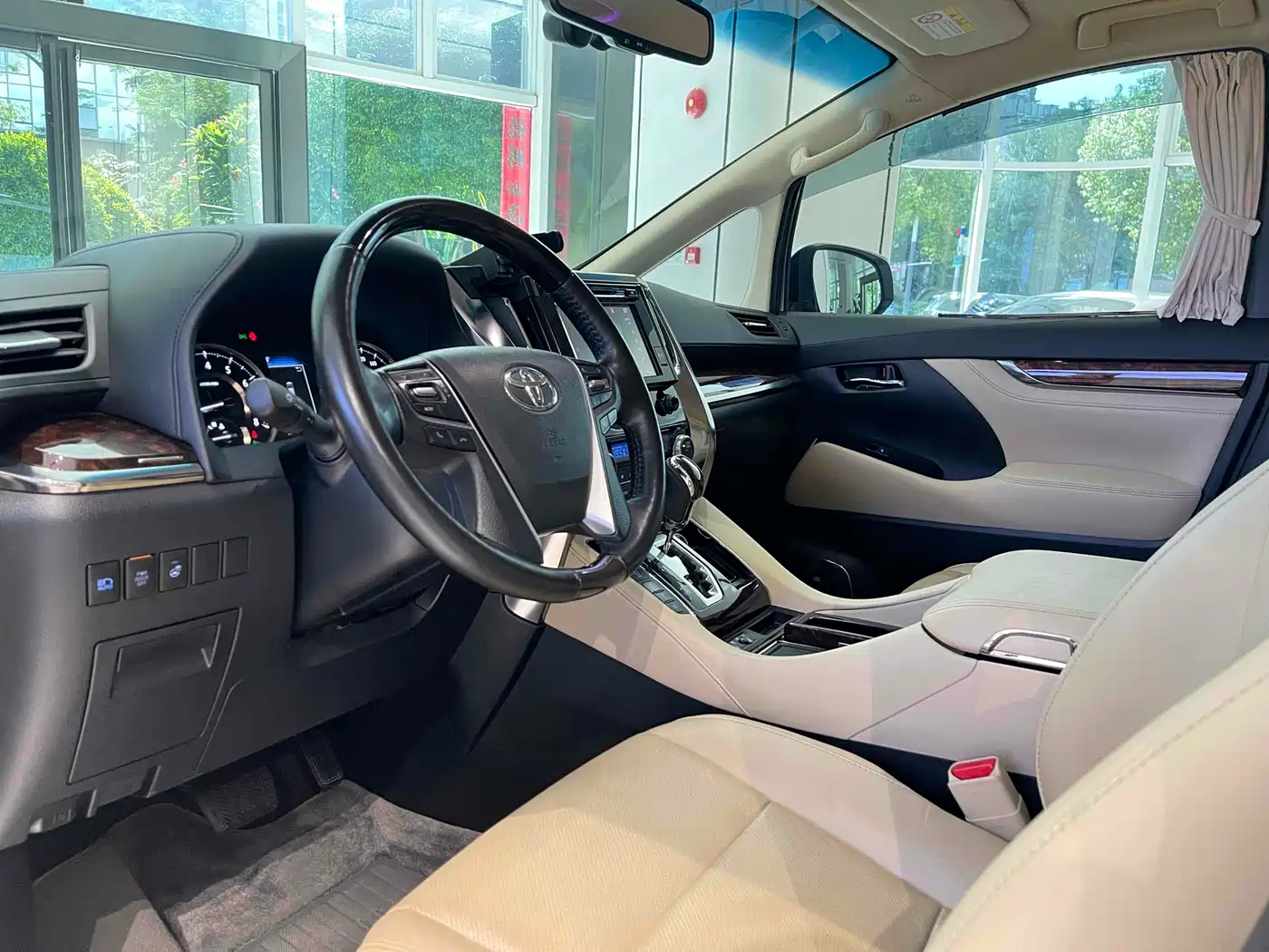 Toyota Alphard 2018 Facelift 3.5L Luxury Edition фото 11