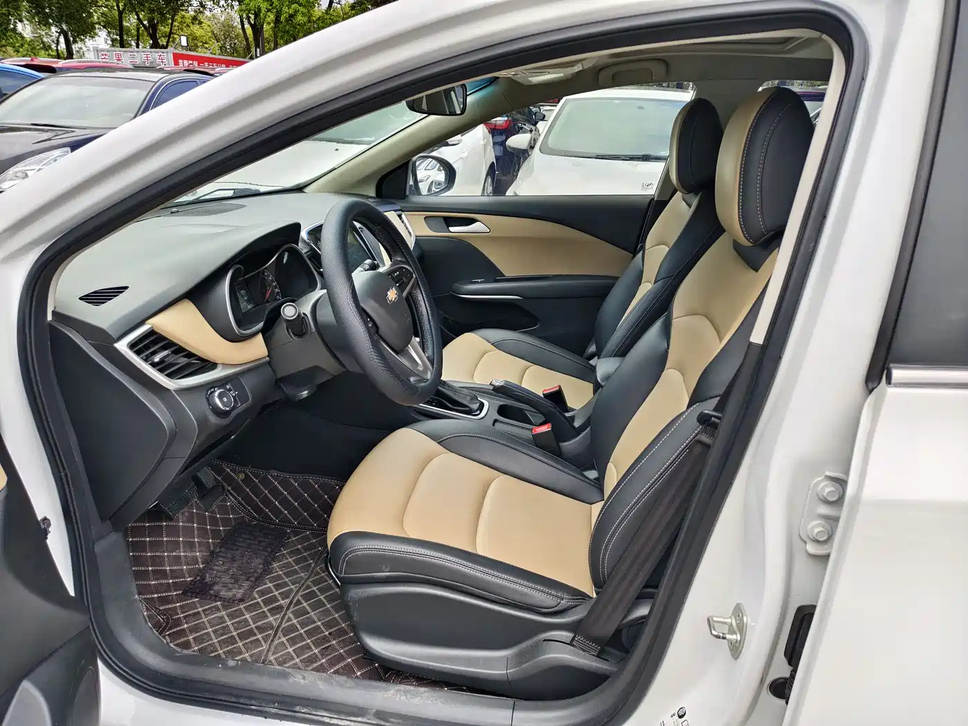 CHEVROLET CRUZE
