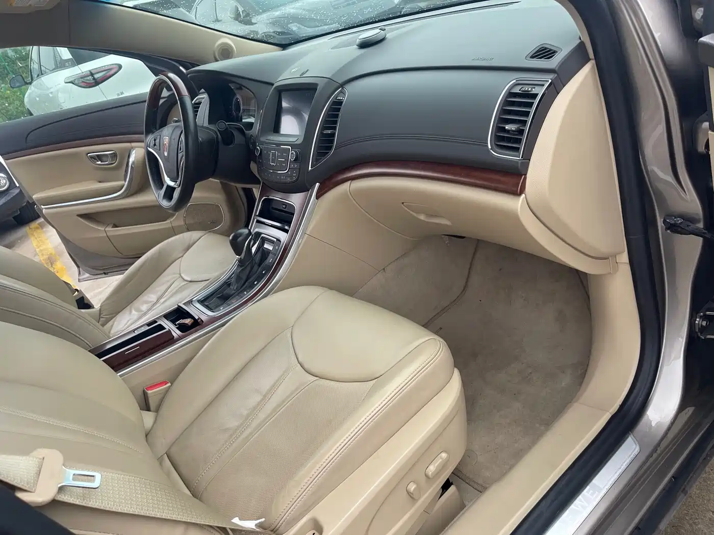 Roewe 950 2014 2012 2.4L Luxury Edition
