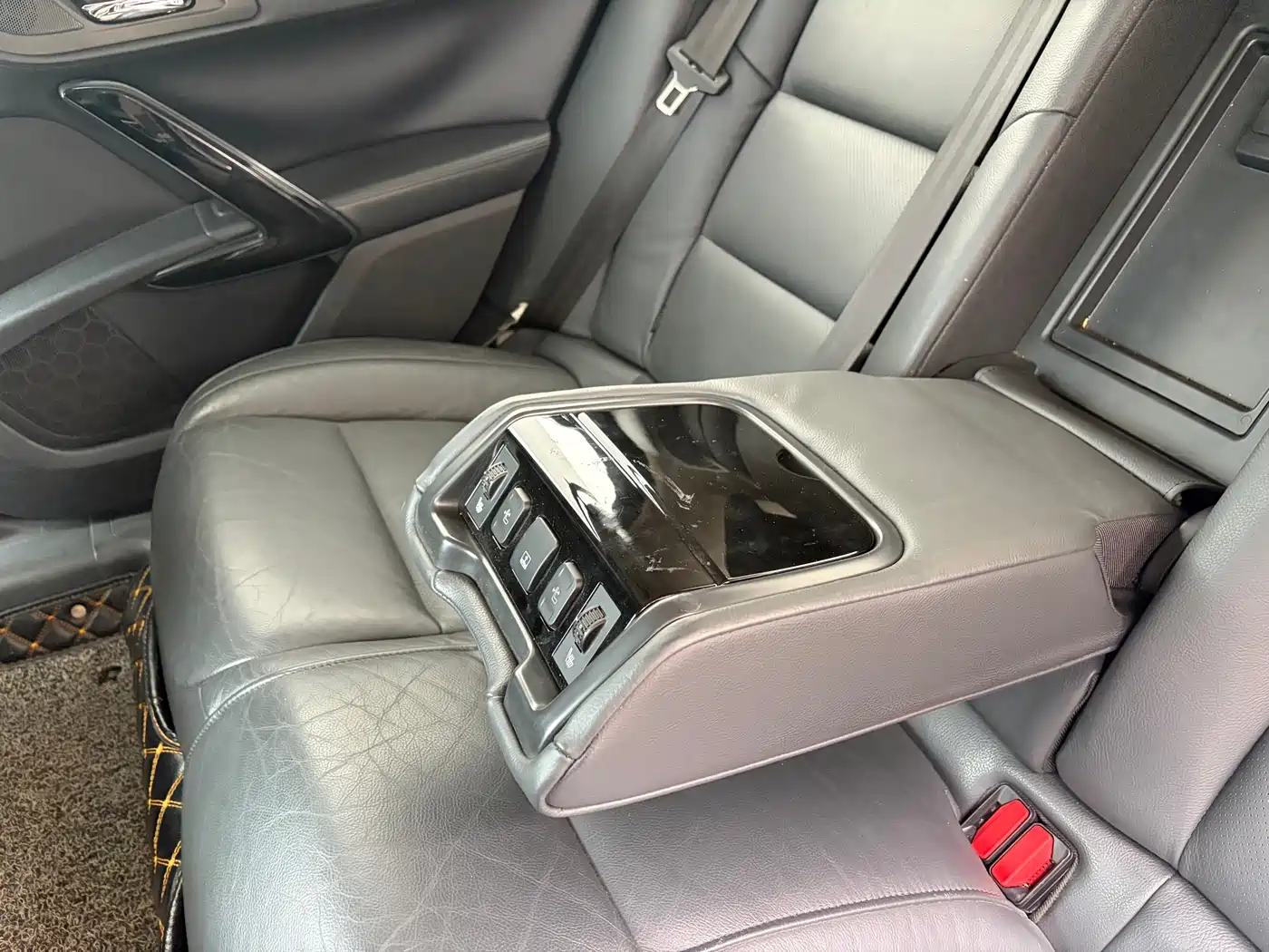 Peugeot 508 2012 2.3L Roland Garros Edition фото 6