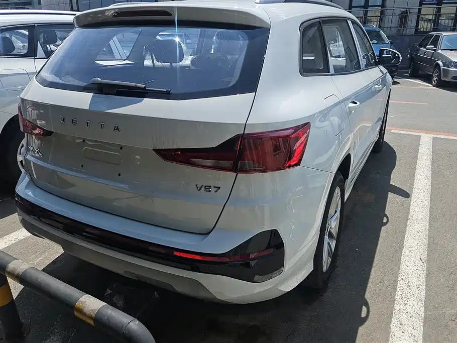 JETTA VS7