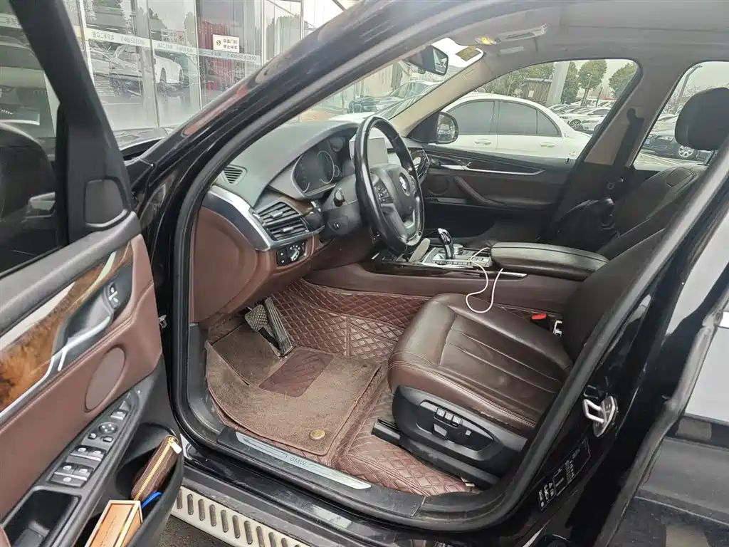 BMW X5 (Import) 2018 xDrive28i фото 16