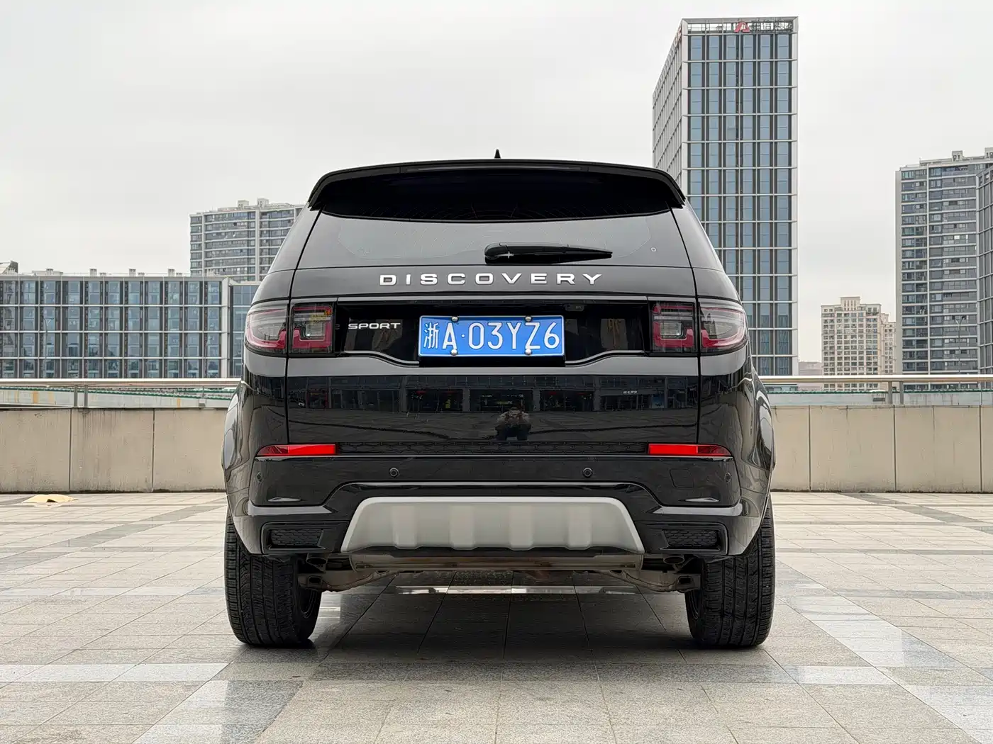 Land Rover Discovery Sport 2025 249PS Performance Tech Edition фото 6