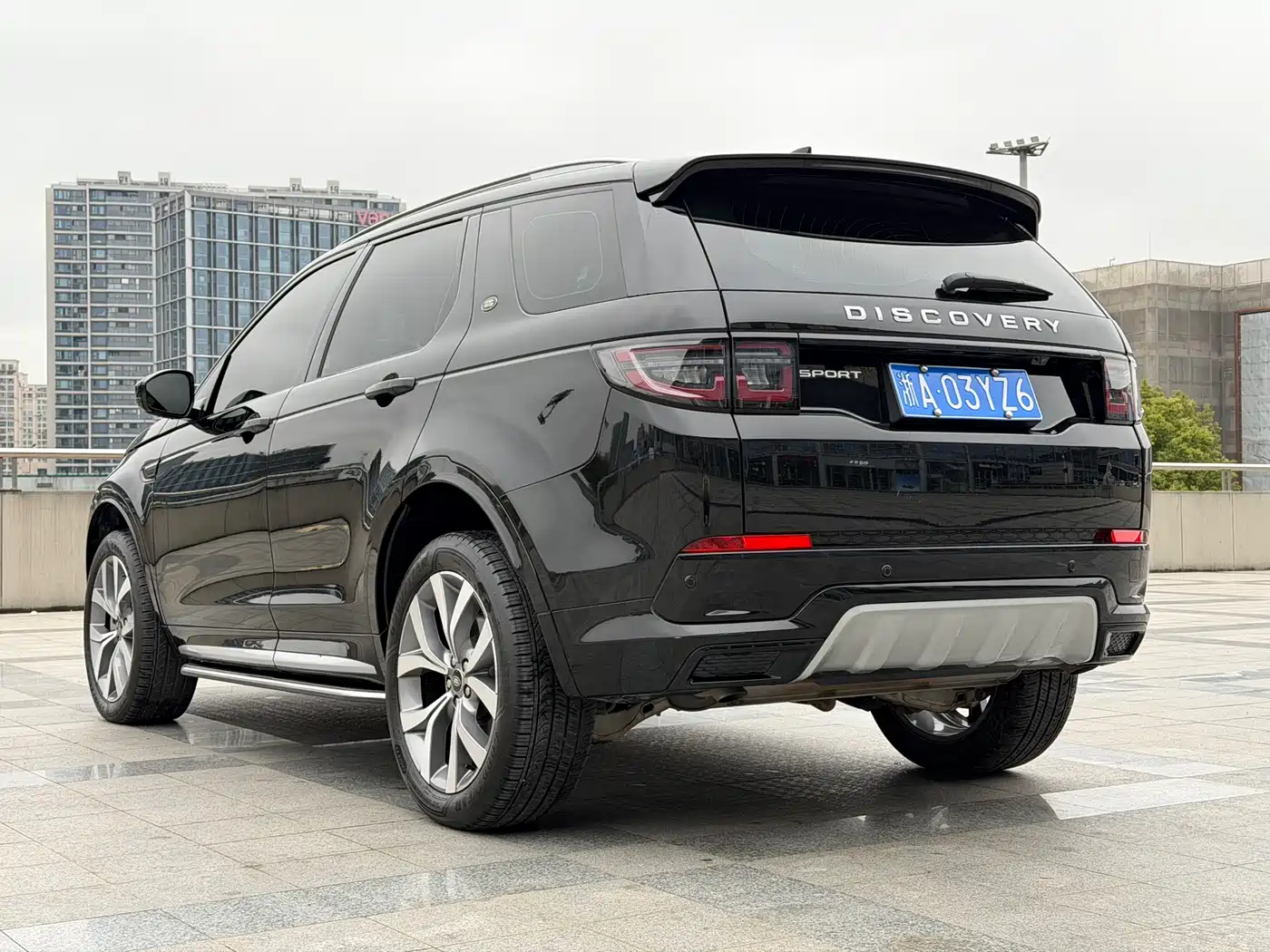 Land Rover Discovery Sport 2025 249PS Performance Tech Edition фото 7