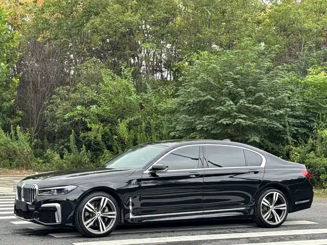BMW 7 SERIES