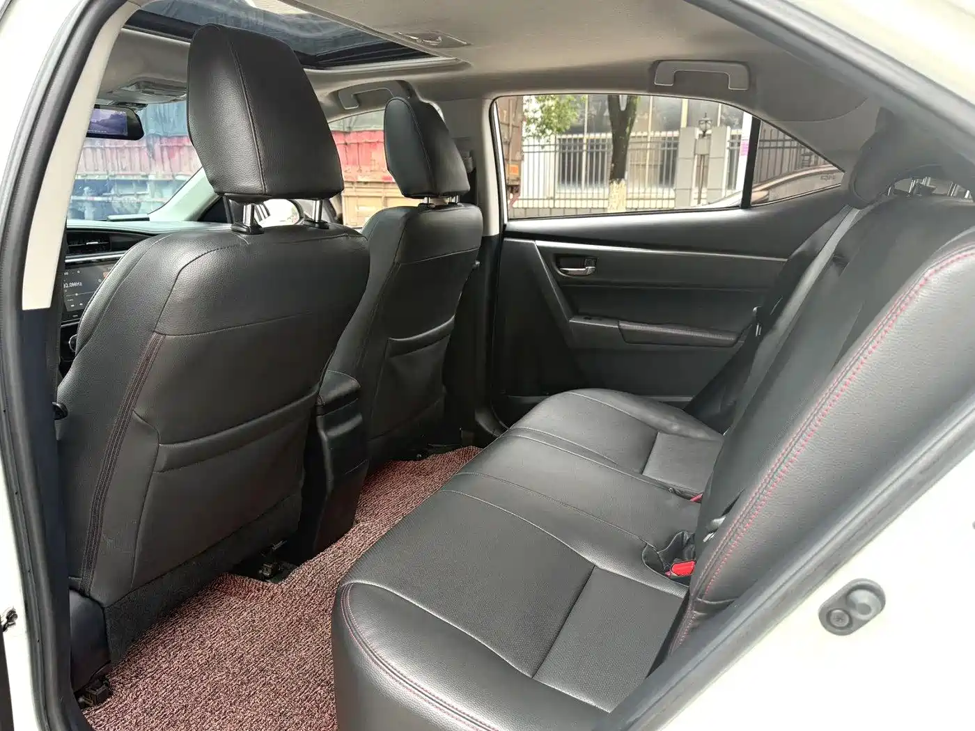 Toyota Levin 2017 Facelift 185T CVT Elite (China V) фото 7