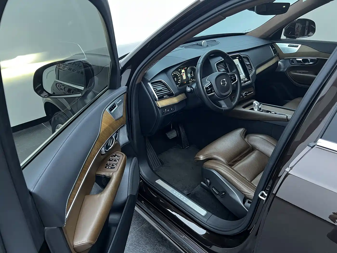 Volvo XC90 Plug-in Hybrid 2018 2018 E-Drive Hybrid T8 Excellence 7-seater