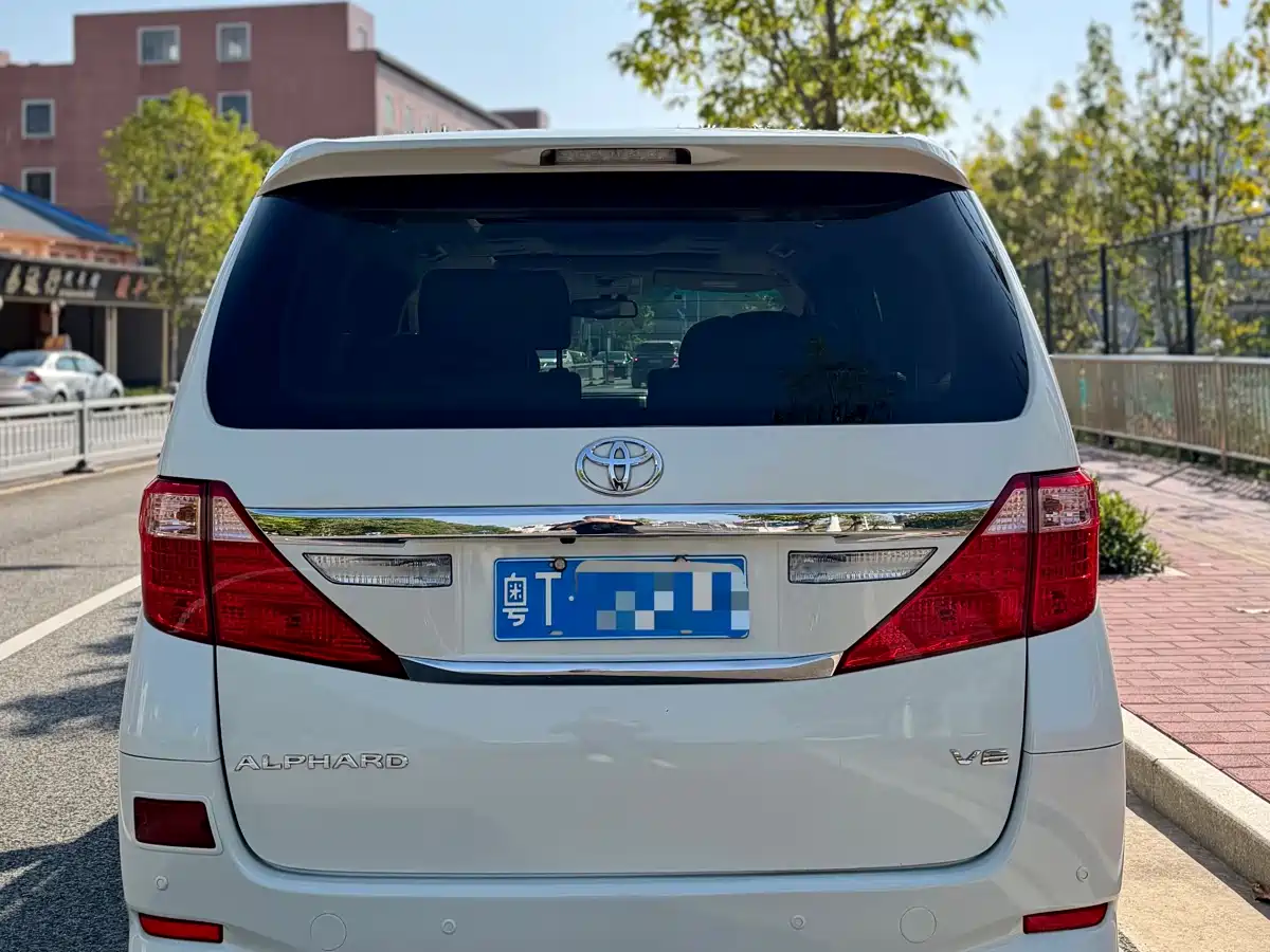 Toyota Alphard 2012 3.5L Luxury Edition фото 4
