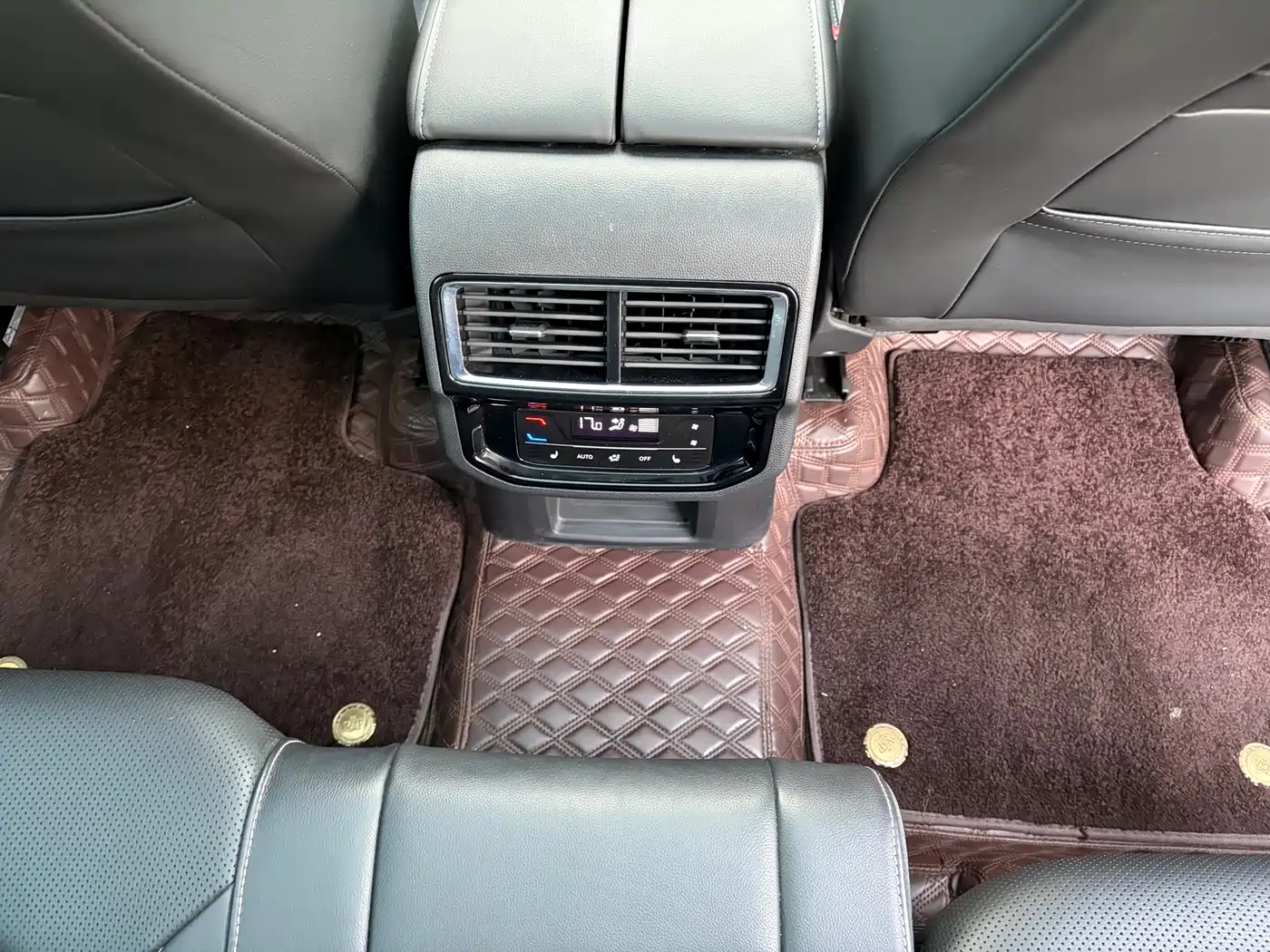 Volkswagen Teramont 2022 330TSI 2WD Premium Luxury фото 11