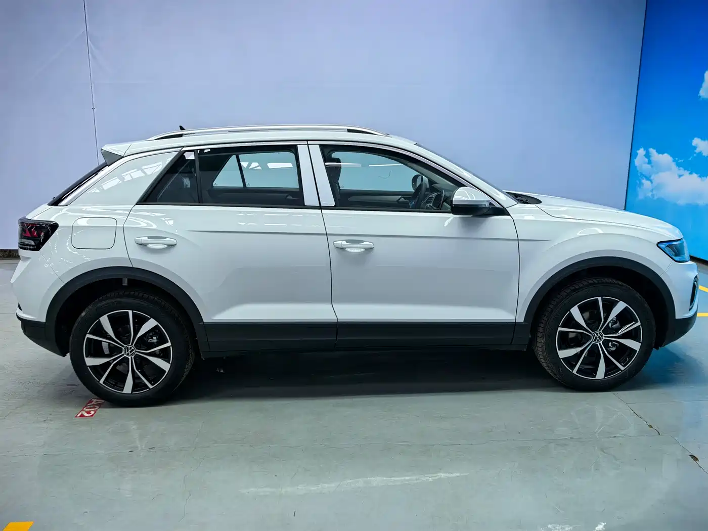 VOLKSWAGEN T-ROC EXPLORING SONGS