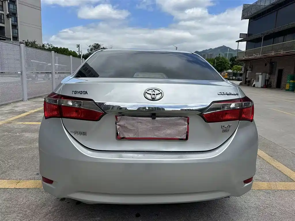 Toyota Corolla 2017 1.2T CVT GL-i Leather Special Edition фото 8