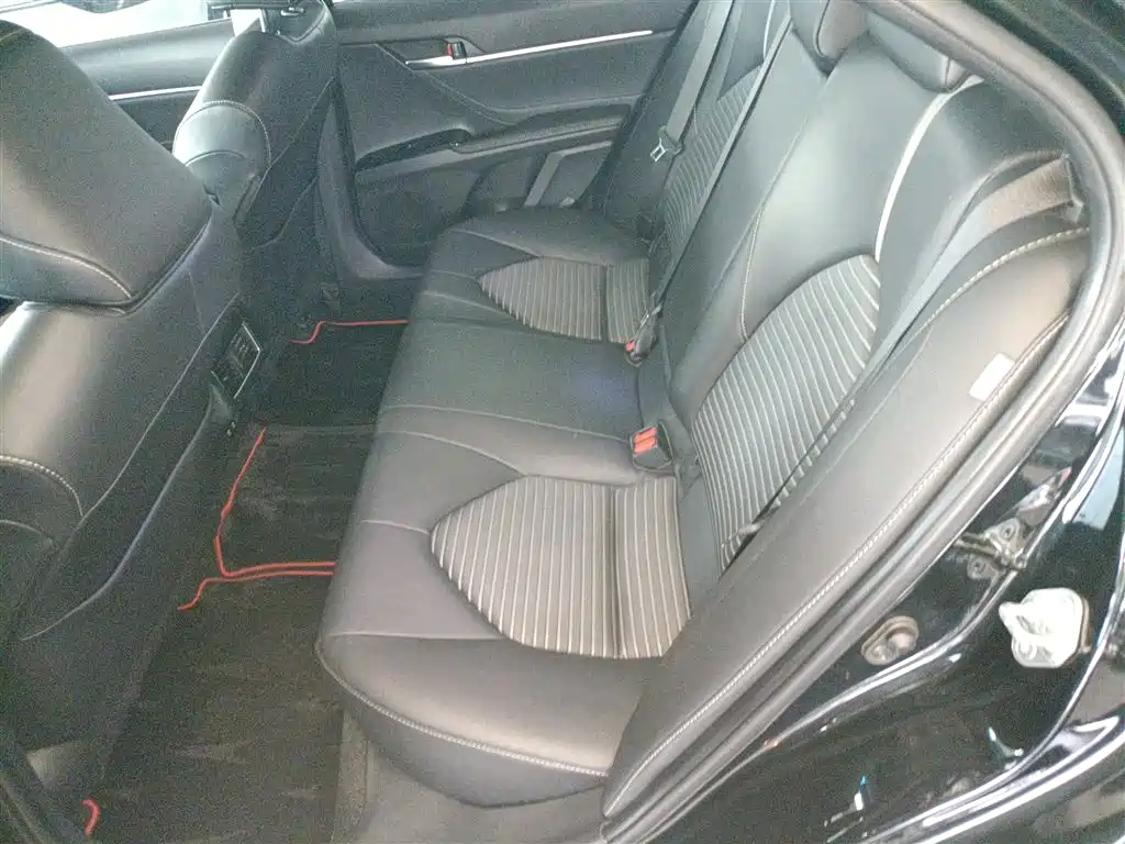 Toyota Camry 2022 2.5S Knight Edition фото 13