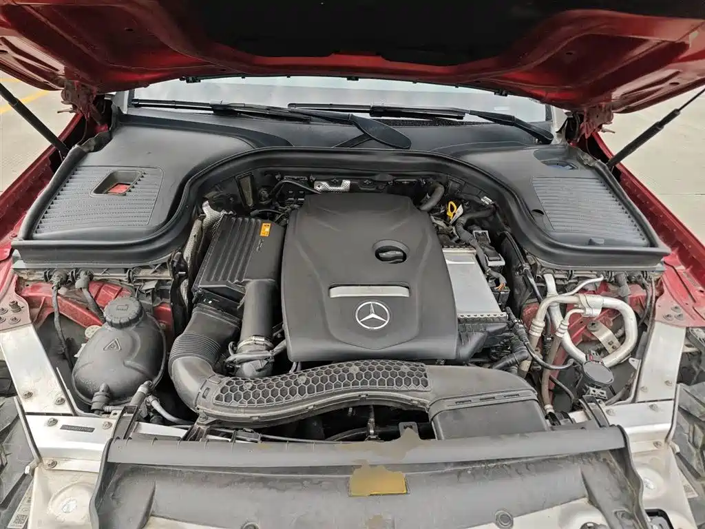 Mercedes-Benz GLC 2018 Facelift GLC 260 4MATIC Dynamic фото 16