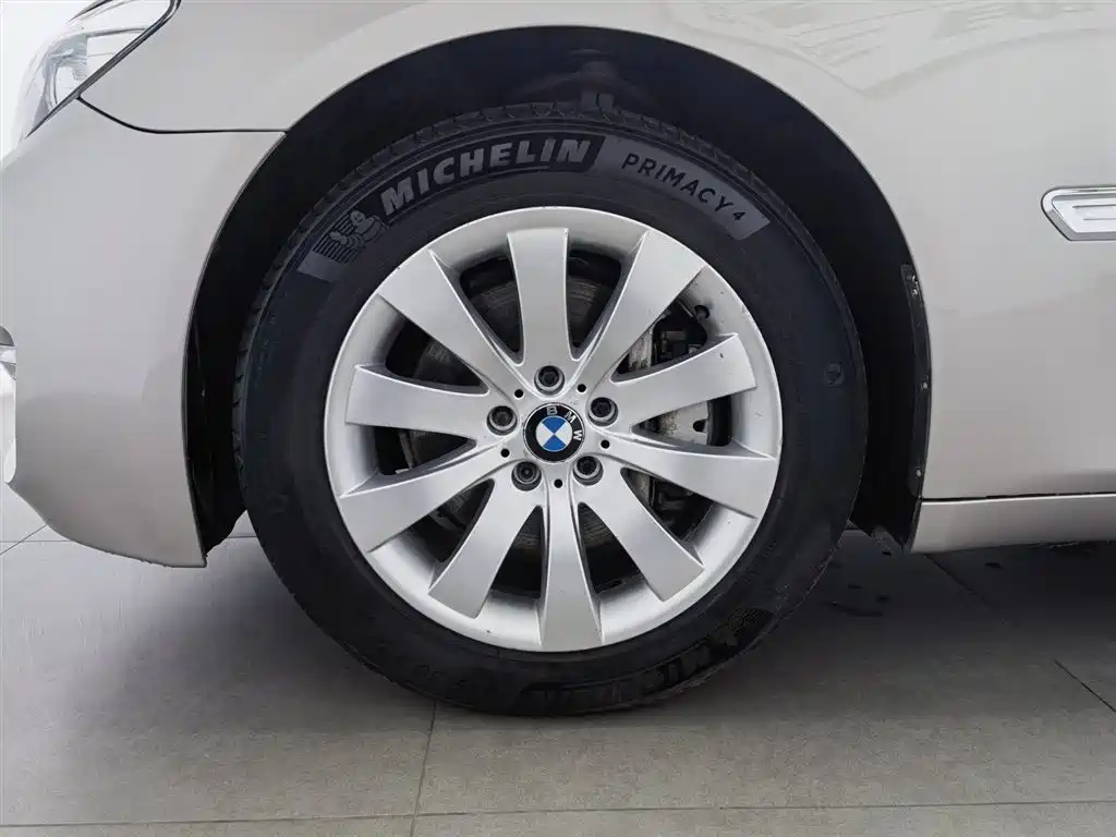 BMW 7 Series 2013 Model 740Li Leading фото 17