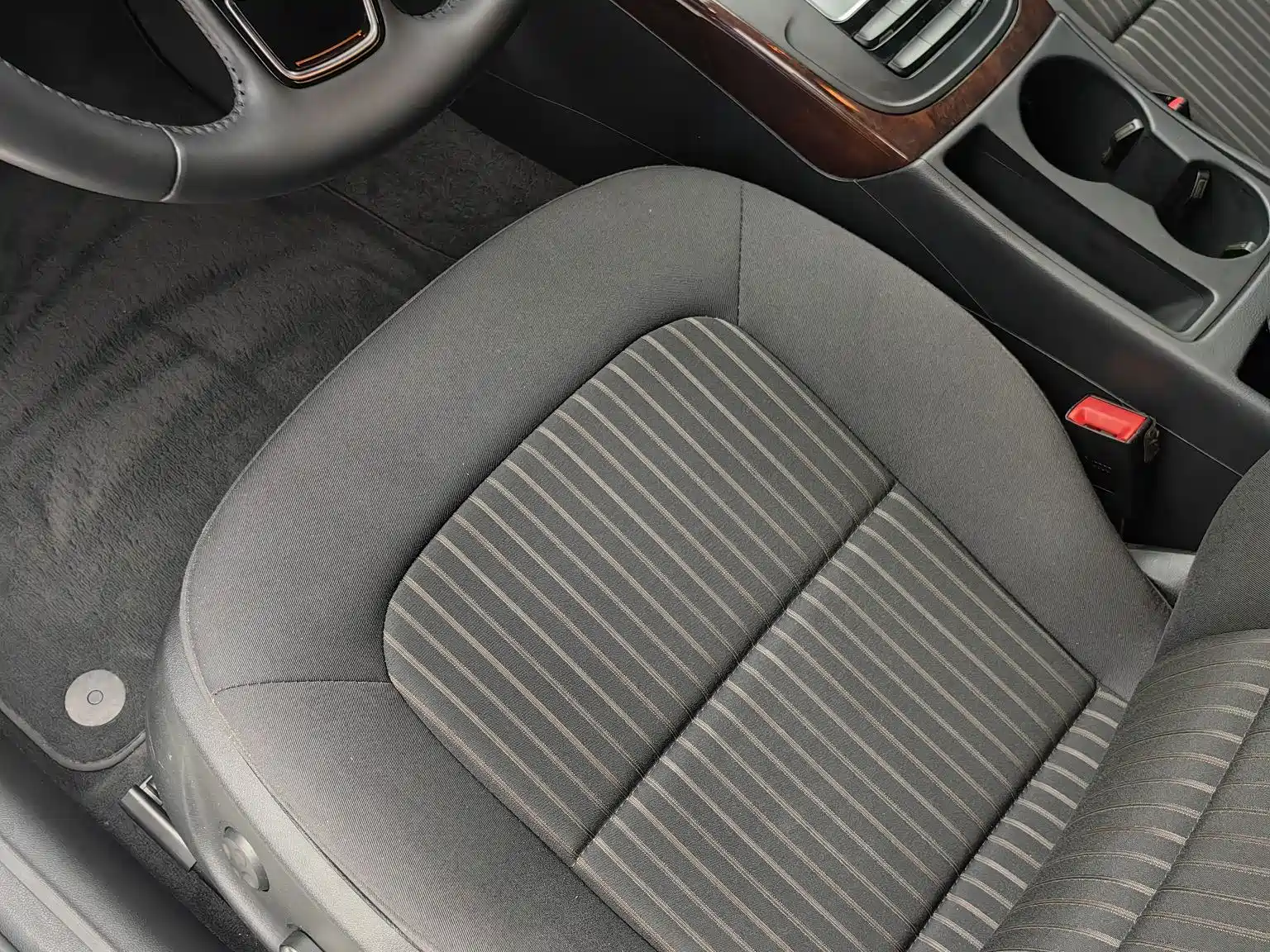 Фото 7 - Audi A4L