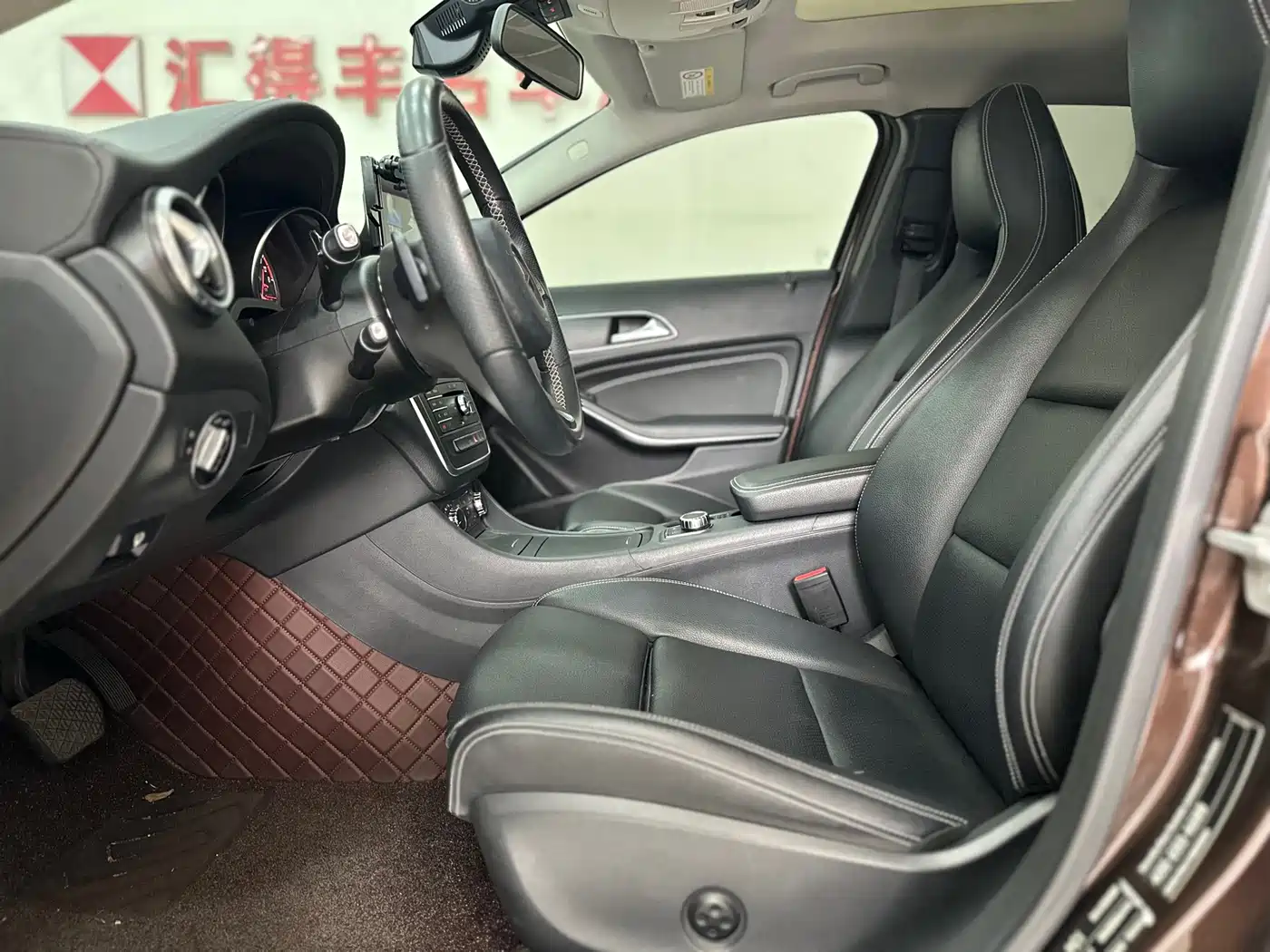 Mercedes-Benz GLA 2016 GLA 200 Fashion фото 7