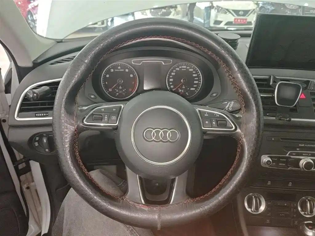 Audi Q3 2015 30 TFSI Progressive фото 11
