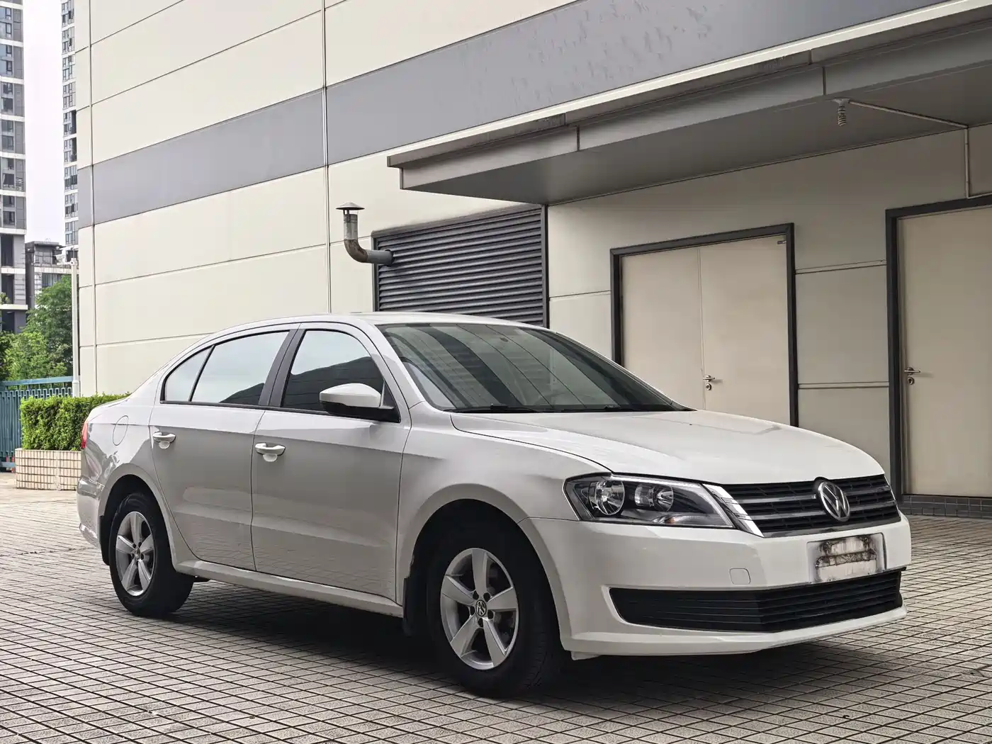 Volkswagen Lavida 2013 1.6L Automatic Trend Edition фото 3