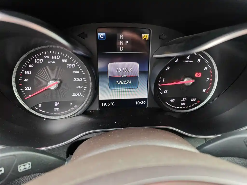Mercedes-Benz GLC 2018 Facelift GLC 260 4MATIC Dynamic фото 8