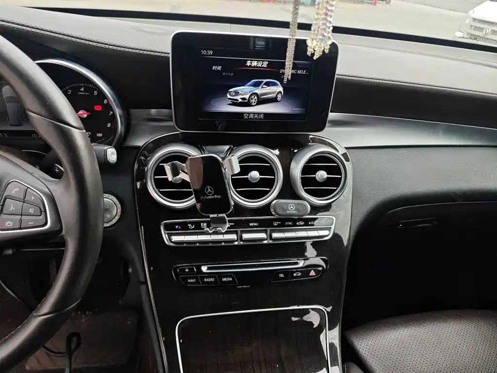Mercedes-Benz GLC 2018 Facelift GLC 260 4MATIC Dynamic фото 9