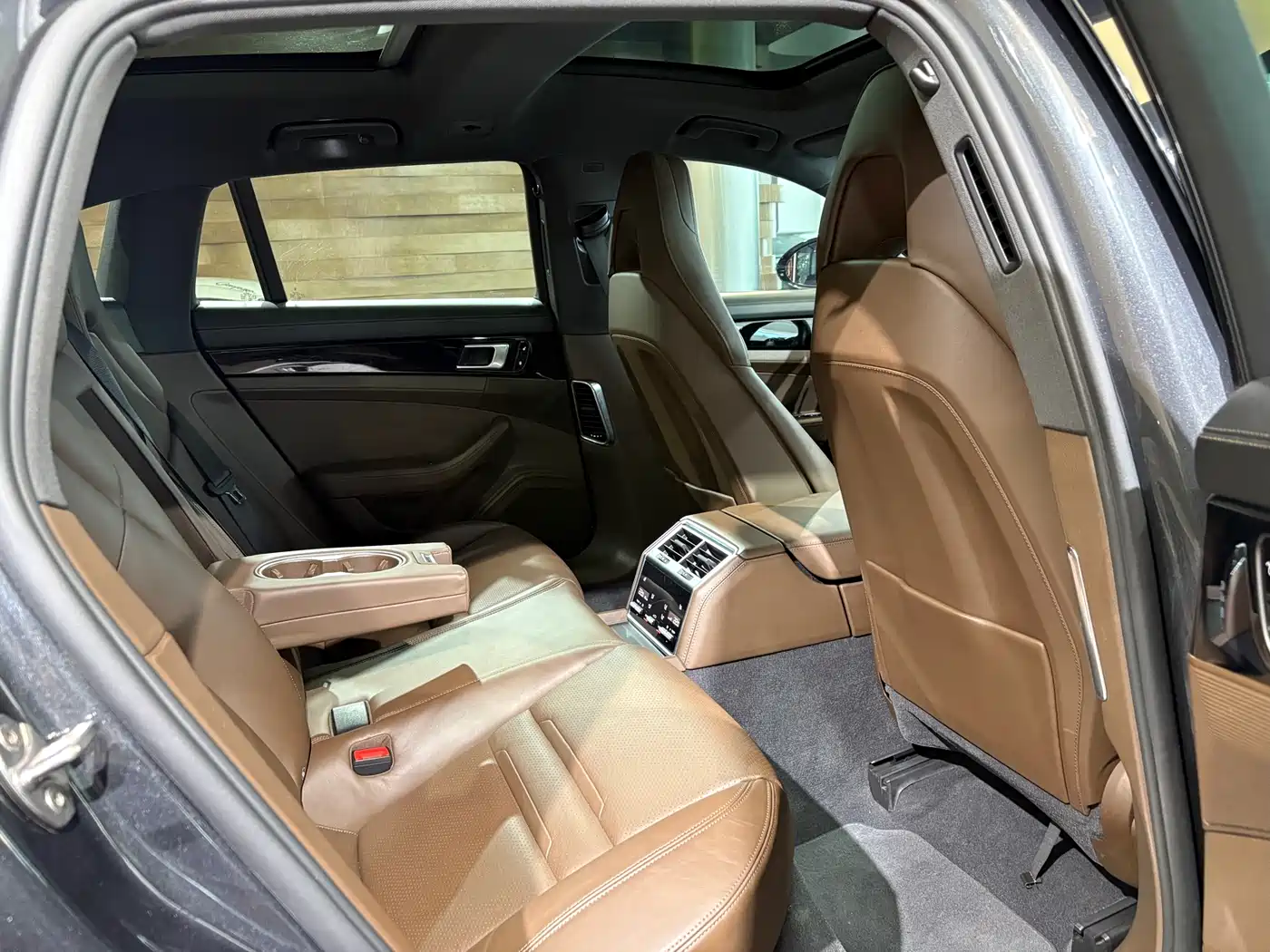 Porsche Panamera 2017 Panamera 4 Sport Turismo 3.0T фото 19